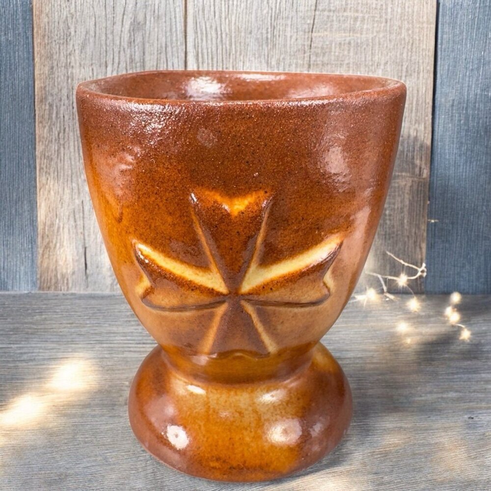Vintage Peter The Potter RedWare Folk Art Small Cup Egg Cup Holder‎ Footed VTG